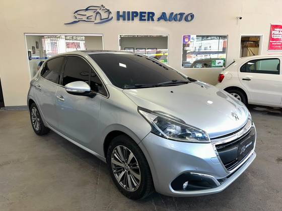 PEUGEOT 208 1.6 GRIFFE 16V FLEX 4P AUTOMÁTICO PEUGEOT 208 1.6 GRIFFE 16V FLEX 4P AUTOMÁTICO